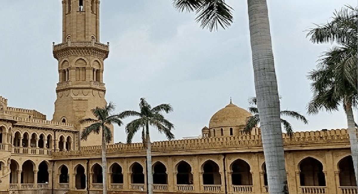 इलाहाबाद विश्वविद्यालय में दाखिले के लिए ऑनलाइन व ऑफलाइन दोनों मोड में प्रवेश परीक्षा का हुआ आयोजन