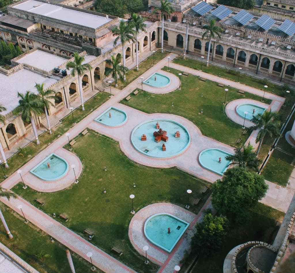 AU News: ‘जाति देख नंबर देने’ का बयान पहुंचा राष्ट्रपति और प्रधानमंत्री के पास, बोले प्रोफेसर- जान है खतरे में