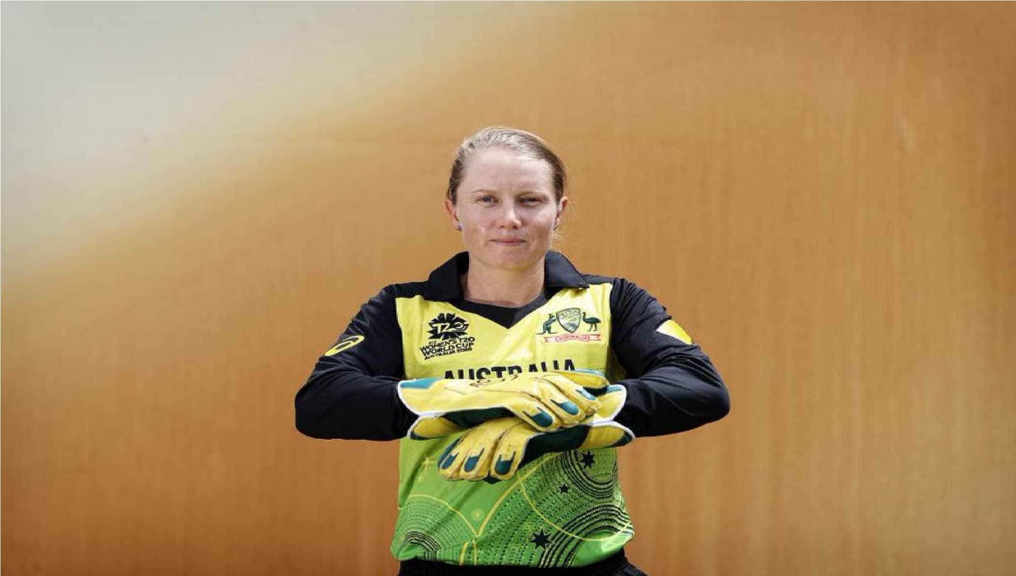 इस महिला खिलाड़ी ने तोड़ा धौनी का वर्ल्ड रिकॉर्ड, ऑस्ट्रेलियाई क्रिकेटर मिशेल स्टार्क से है खास रिश्ता