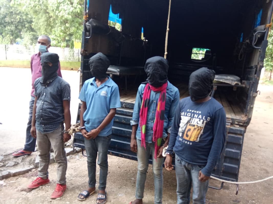 अमन साव व सुजीत सिन्हा गिरोह के चार अपराधी को लातेहार पुलिस ने किया गिरफ्तार, नक्सली संगठन टीपीसी से भी है संबंध