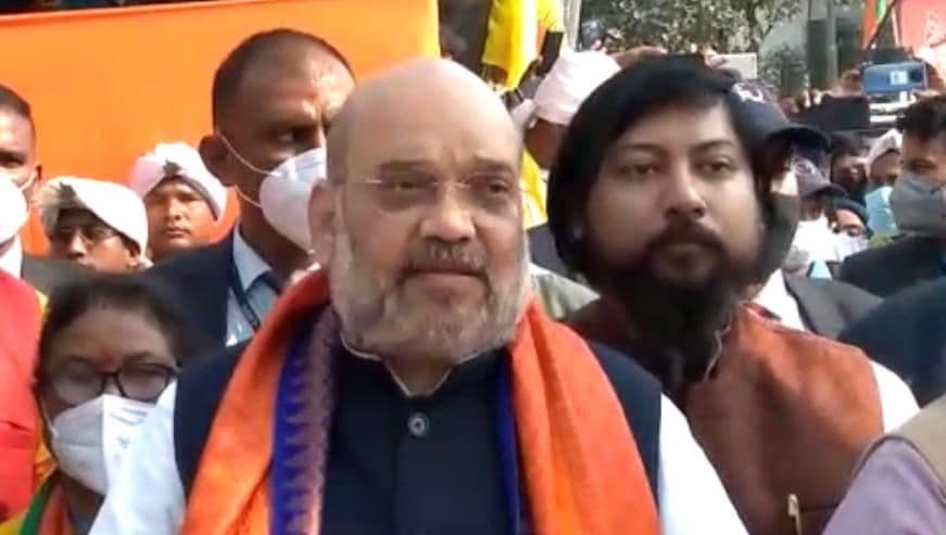 बंगाल के लोगों को मोदी के विकास और ममता के विनाश में से एक को चुनना है : अमित शाह
