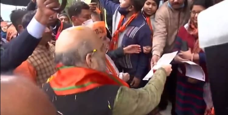 UP Election 2022: कैराना में अमित शाह घर-घर जाकर मांग रहे वोट, डोर-टू-डोर प्रचार नीति पर आयोग की 'नजर'