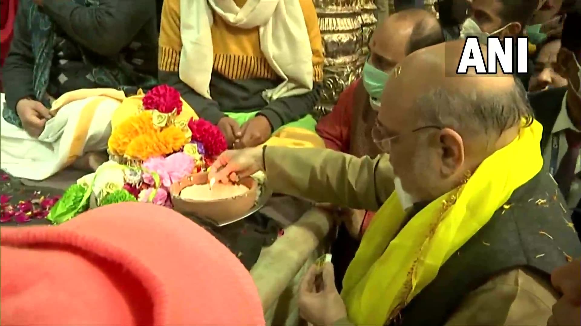 UP Election 2022: मथुरा में अमित शाह का हिंदुत्व कार्ड, साधु-संतों से बोले- BJP कर रही देश-धर्म सुरक्षित