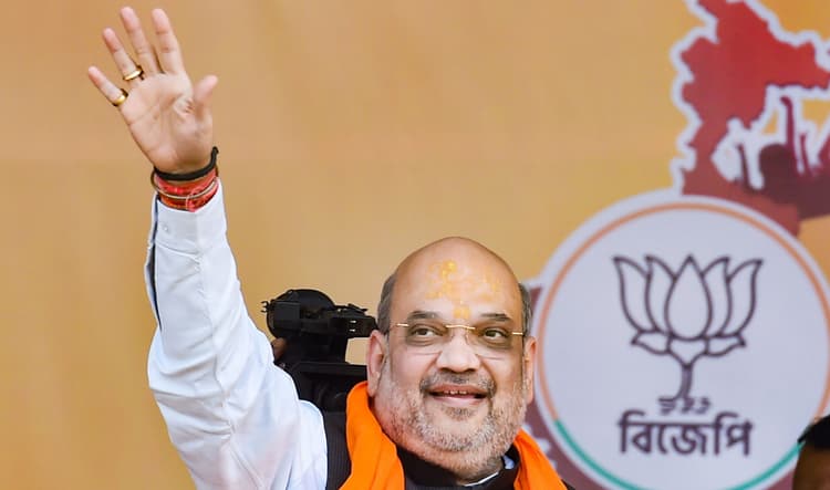 Bengal Chunav 2021: पीएम मोदी की ब्रिगेड रैली से पहले बंगाल में अमित शाह, TMC सुप्रीमो ममता बनर्जी के गढ़ में करेंगे रोड शो