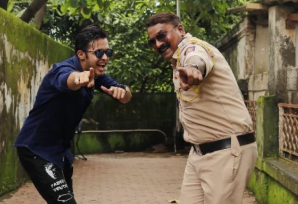 इस पुलिस कॉन्स्टेबल का डांस देखकर आप भी हो जायेंगे हैरान, रातोंरात सोशल मीडिया पर वीडियो हुआ वायरल