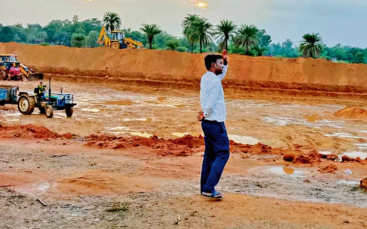 Prabhat Khabar Explainer: भू-जल की उपलब्धता के लिए बन रहे अमृत सरोवर, जानें कैसे मिलेगा लाभ Prabhat Khabar Explainer: भू-जल की उपलब्धता के लिए बन रहे अमृत सरोवर, जानें कैसे मिलेगा लाभ