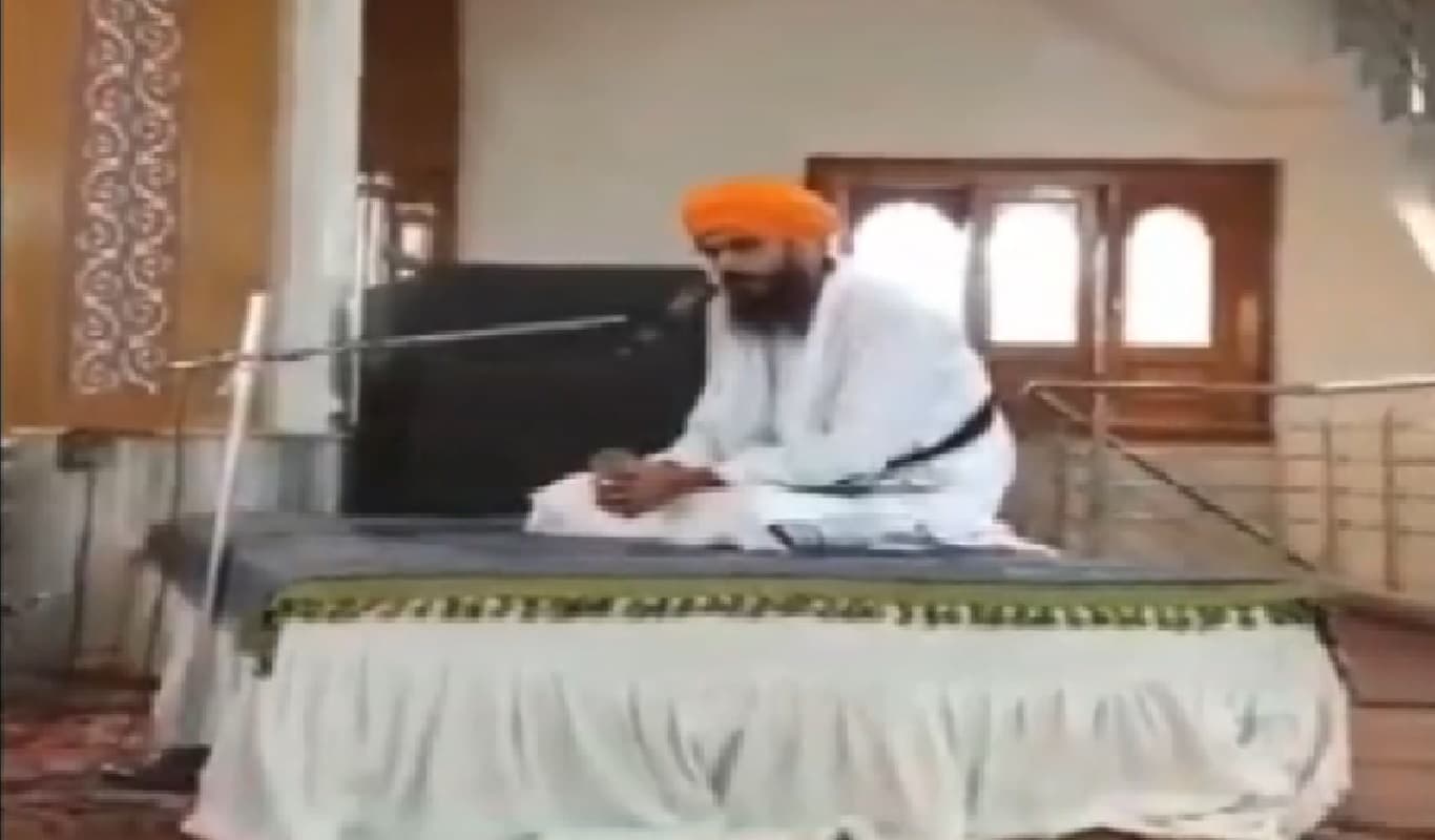 Amritpal Singh News: अमृतपाल सिंह ने गिरफ्तारी से पहले गुरुद्वारे में किया प्रवचन, वीडियो वायरल