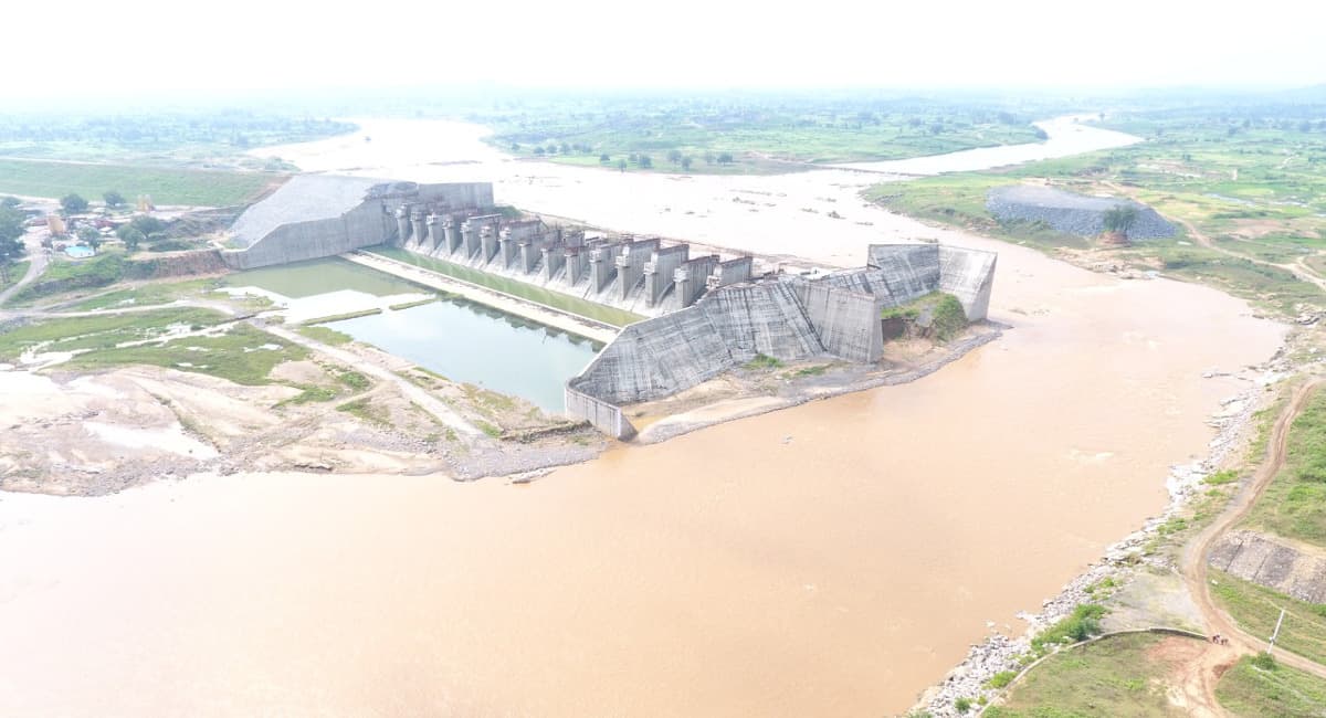 गढ़वा के भू- अर्जन विभाग की लापरवाही से यूपी के अमवार डैम में गेट लगाने का काम फंसा, जानें पूरा मामला