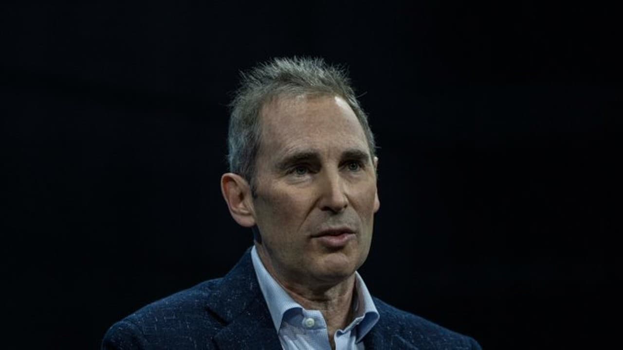 अमेजन और सेल्सफोर्स में बड़े पैमाने पर कर्मचारियों की होगी छंटनी, कोरोना महामारी का बनाया जा रहा है बहाना