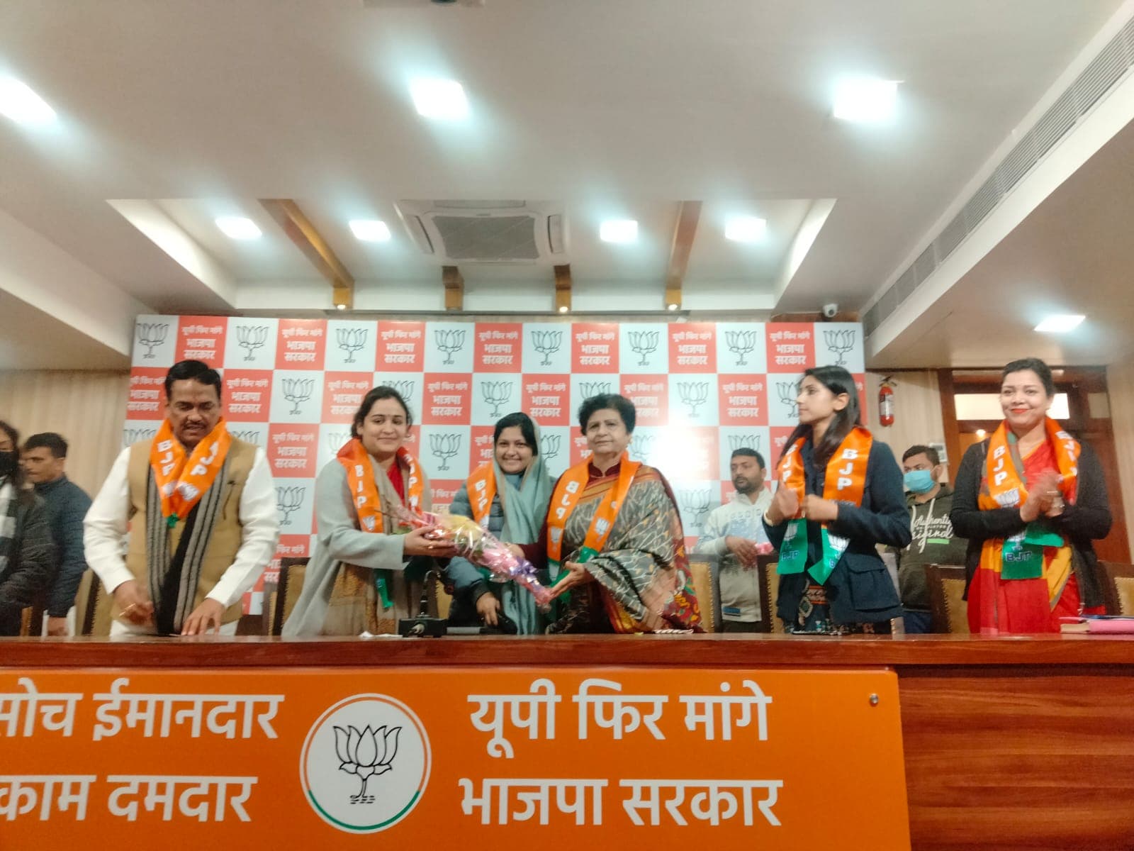 CM योगी से मुलाकात पर अपर्णा यादव ने सपा नेता पर साधा निशाना, बोलीं- अपराधियों पर नहीं होगी सुनवाई