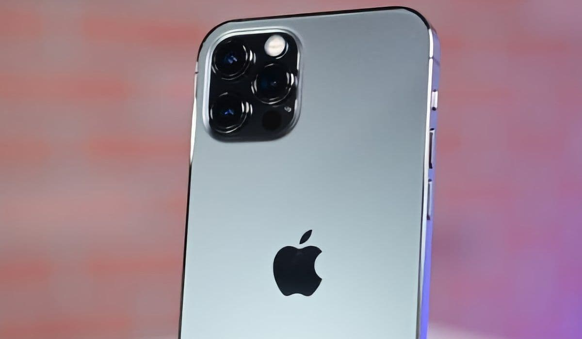 Apple ने शुरू किया नेक्स्ट जेनेरेशन iPhone 14 पर काम, इसमें मिलेगा बेहतरीन डिस्प्ले Apple ने शुरू किया नेक्स्ट जेनेरेशन iPhone 14 पर काम, इसमें मिलेगा बेहतरीन डिस्प्ले