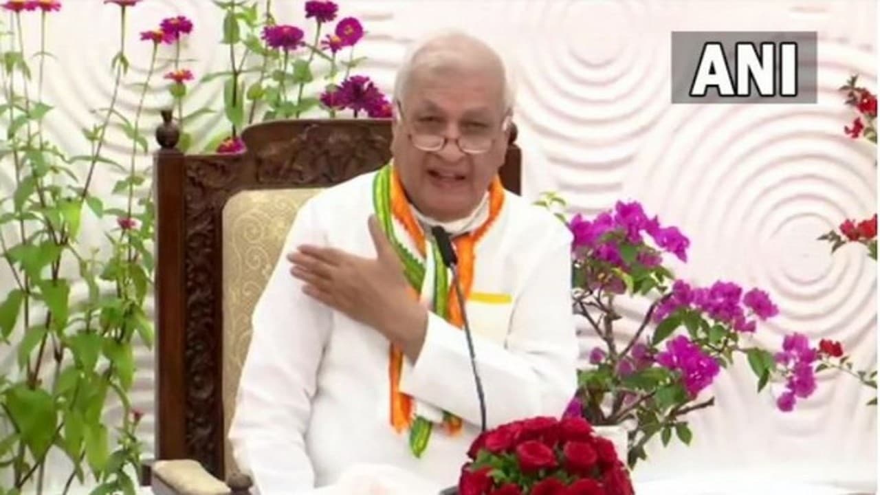 केरल के राज्यपाल आरिफ खान का फेसबुक पेज हैक, रिस्टोर किया जा रहा है अकाउंट