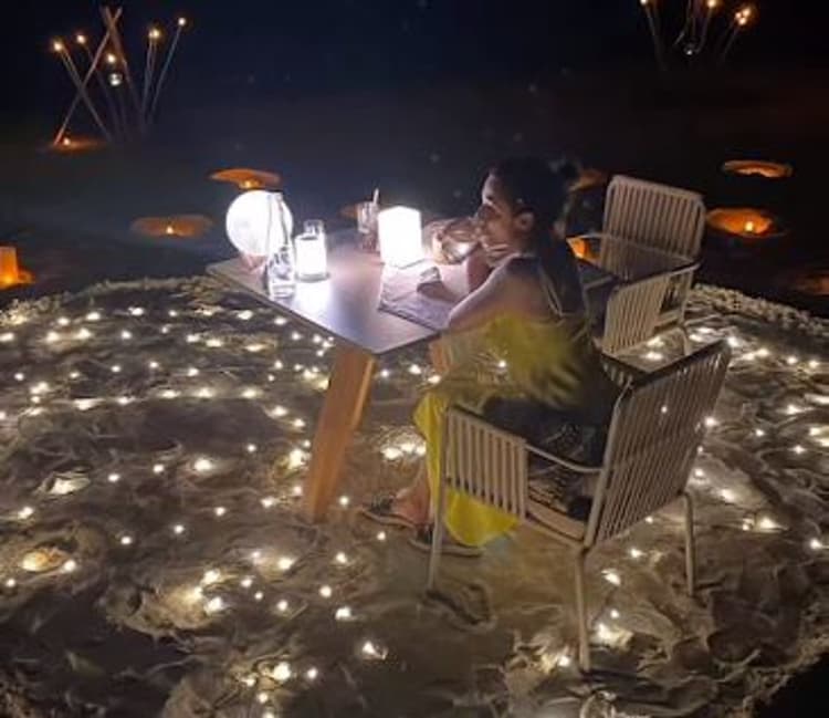 अर्जुन कपूर ने समुंदर किनारे दिल बनाकर लेडी लव मलाइका को दिया सरप्राइज, दोनों की रोमांटिक वीडियो वायरल