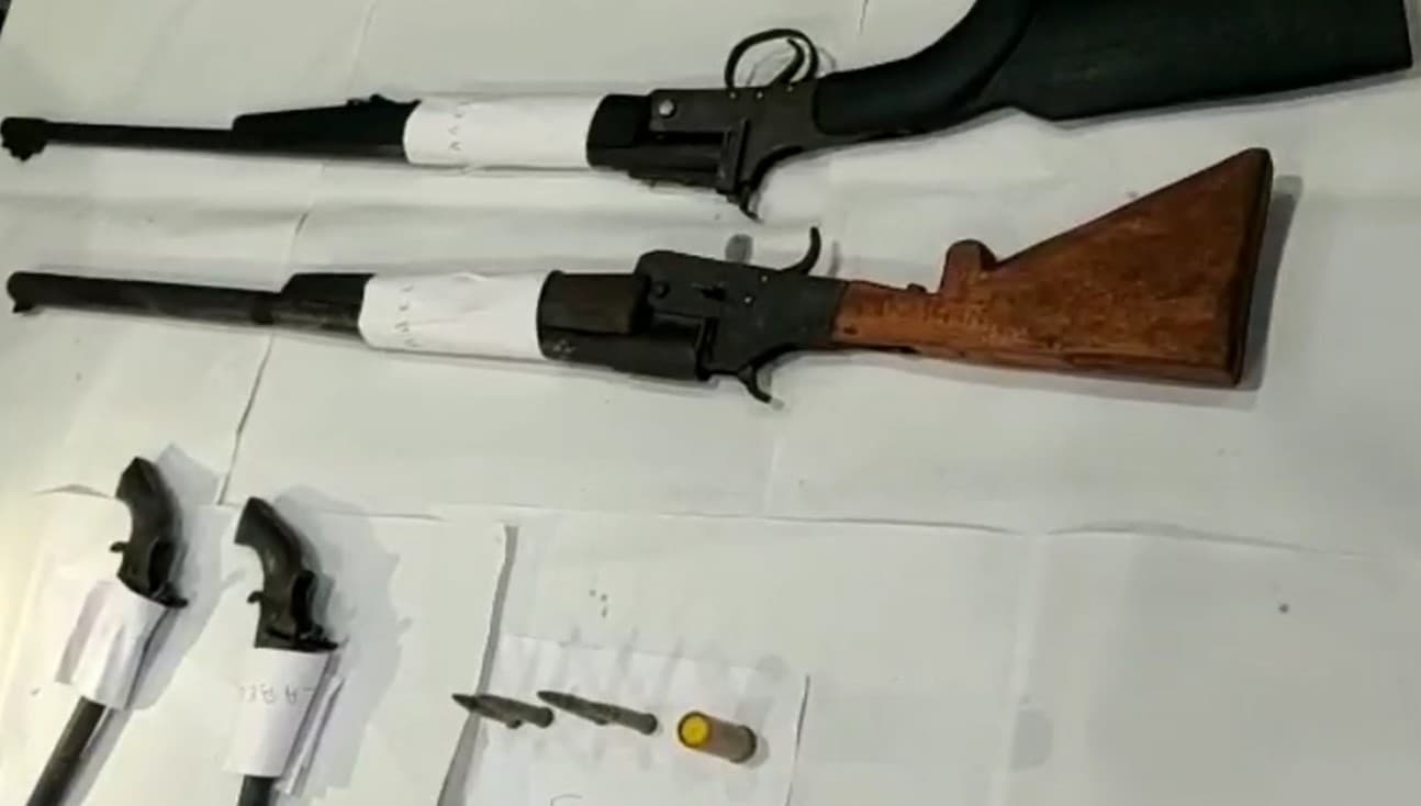 चुनाव से पहले बंगाल-बिहार की सीमा पर आग्नेयास्त्र के साथ दो गिरफ्तार