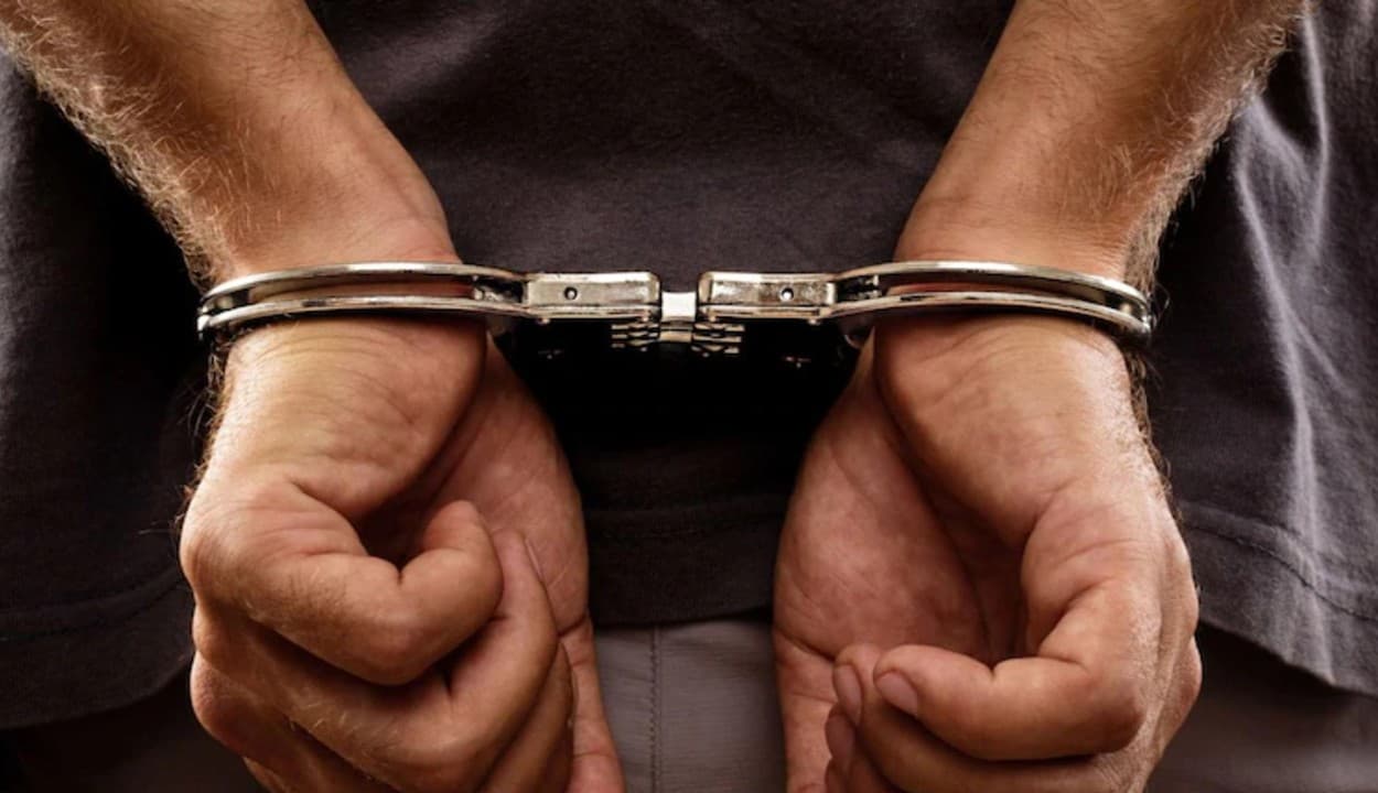 धर्म परिवर्तन रोधी कानून के तहत गुजरात में की गई पहली गिरफ्तारी, सोशल मीडिया पर फर्जी नाम बताकर महिला से की जबरन शादी
