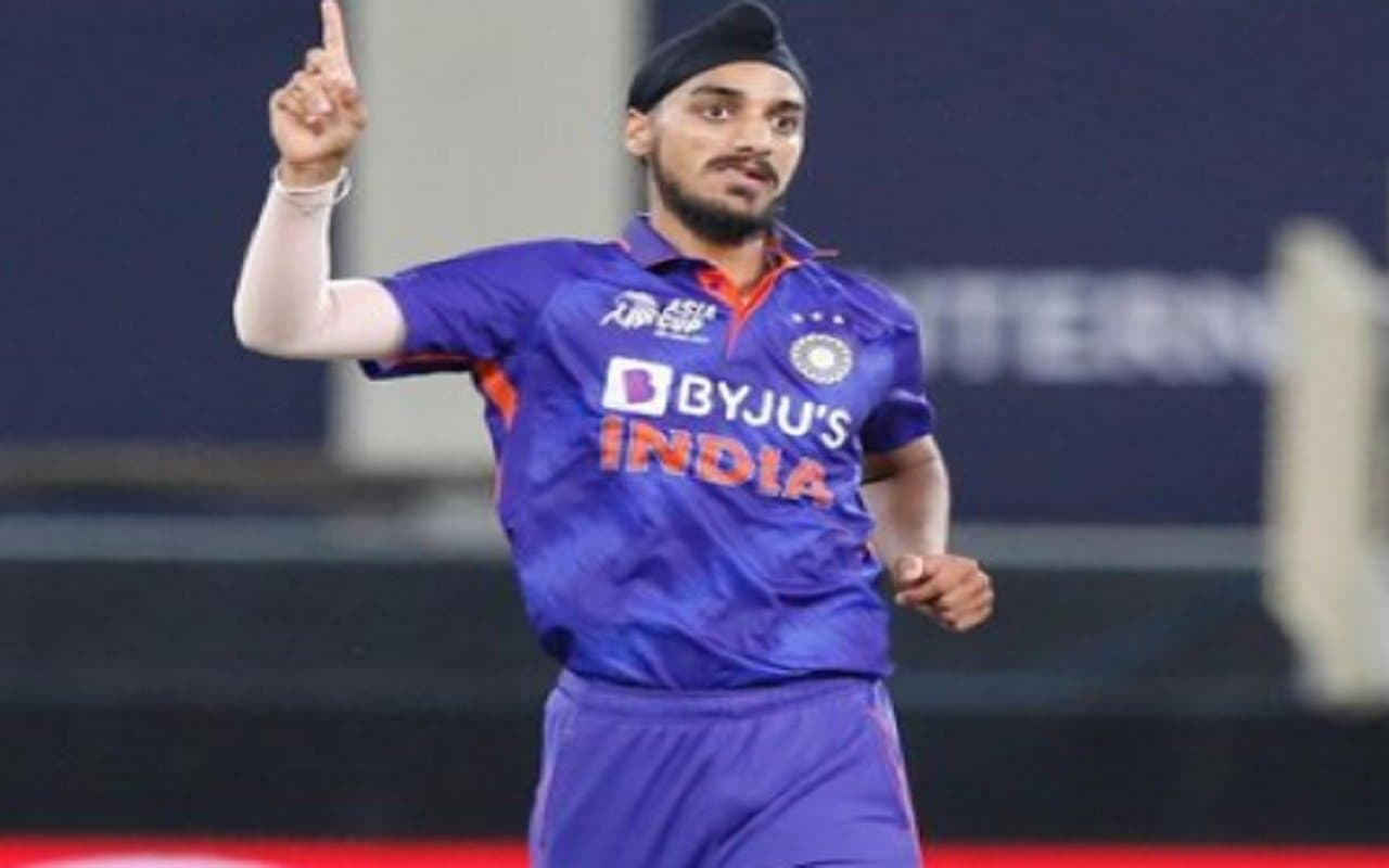 IND vs SL 2nd T20: अर्शदीप ने लगाई नो-बॉल की झड़ी, सोशल मीडिया पर भड़के फैंस