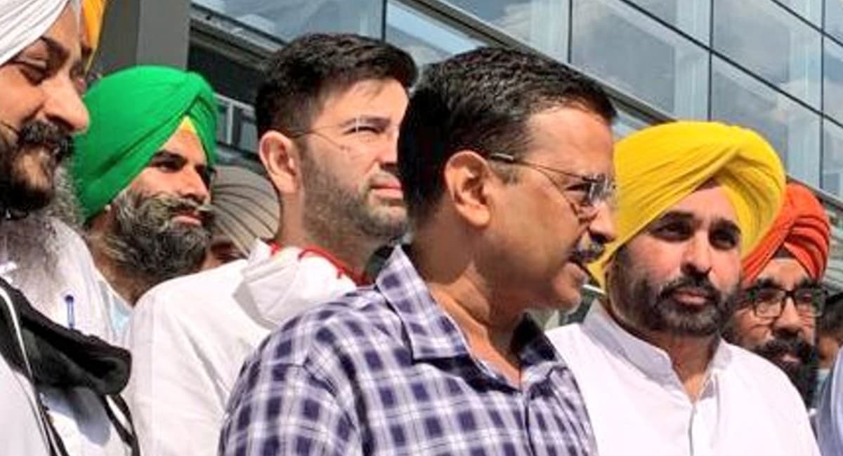 पंजाब विधानसभा चुनाव से पहले राजनीतिक सरगर्मी तेज, 'एक मौका केजरीवाल नू' कैंपेन से आप में आई जान