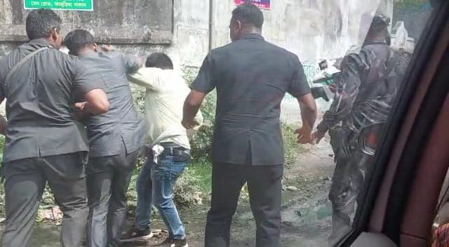 Asansol Lok Sabha by Election 2022: भाजपा उम्मीदवार अग्निमित्रा पाल के काफिले पर लाठी और बांस से हमला