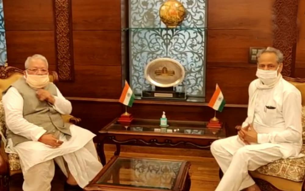 Rajasthan Crisis: राजभवन से भी खाली हाथ लौटे CM अशोक गहलोत, दे डाली यह चेतावनी