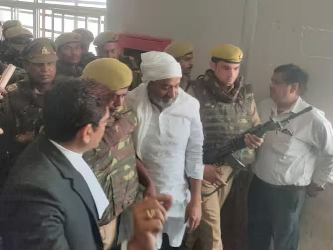 बरेली जेल से अशरफ अहमद की प्रयागराज नहीं हुई रवानगी, उमेश पाल हत्याकांड में होनी थी पेशी, जानें वजह...