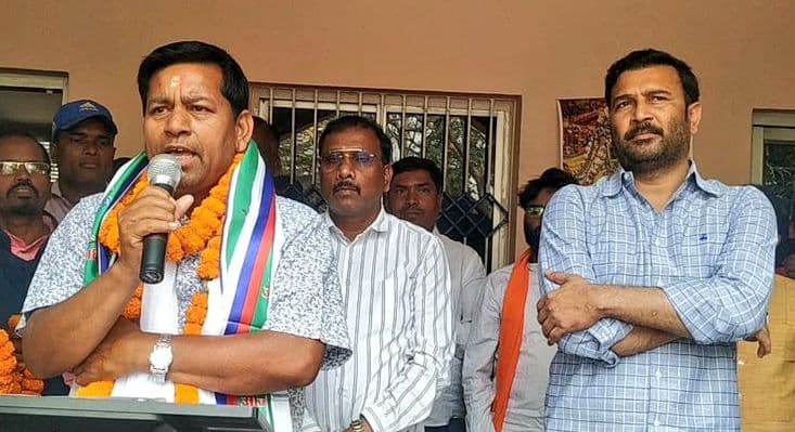 Bengal Election Results 2021, Purulia Baghmundi Seat: पुरुलिया की बाघुमंडी सीट पर आजसू उम्मीदवार आशुतोष महतो आगे