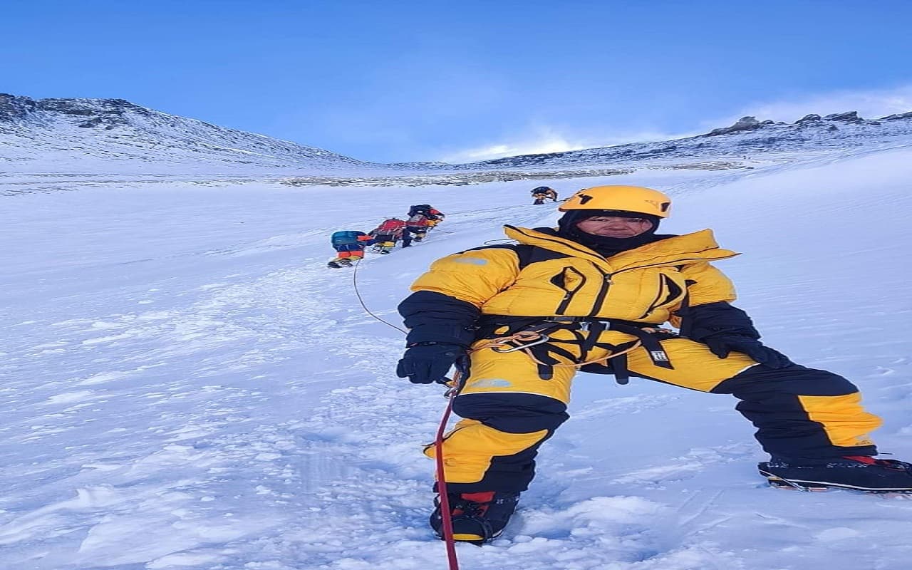 बिना ऑक्सीजन सप्लीमेंट के फिर दुनिया की सबसे ऊंची चोटी एवरेस्ट फतह करने निकलीं टाटा स्टील की अस्मिता दोरजी