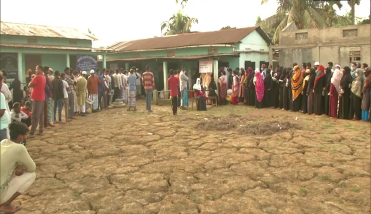 असम में 39 सीटों पर दूसरे चरण का मतदान जारी, सुबह 9 बजे तक 10.51 फीसदी वोटिंग