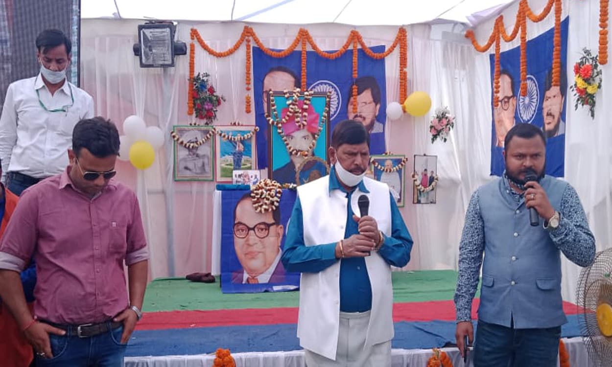 देश का खजाना खाली, आर्थिक संतुलन को पटरी में लाने के लिए निर्णय ले रही है मोदी सरकार : रामदास आठवले