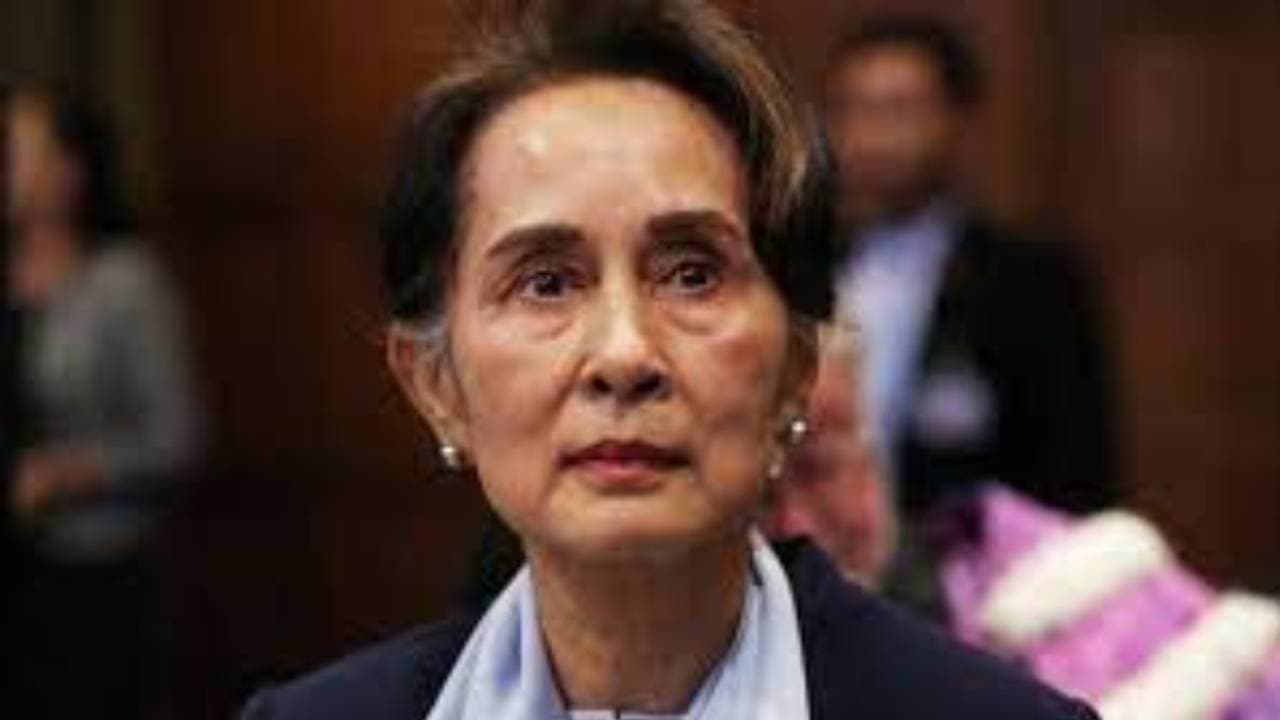 'सू की' की पार्टी कभी भी हो सकती है भंग, म्यांमा की जेल में बंद है श्रीराम कॉलेज की पूर्व छात्रा