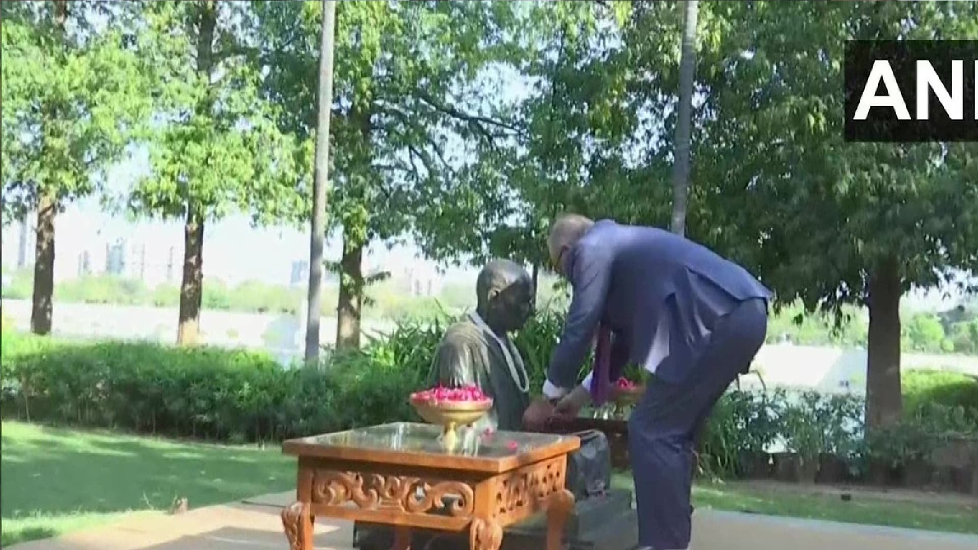 ऑस्ट्रेलियाई पीएम एंथोनी अल्बनीस ने साबरमती आश्रम का दौरा किया, प्रधानमंत्री मोदी संग देखेंगे IND vs AUS मैच