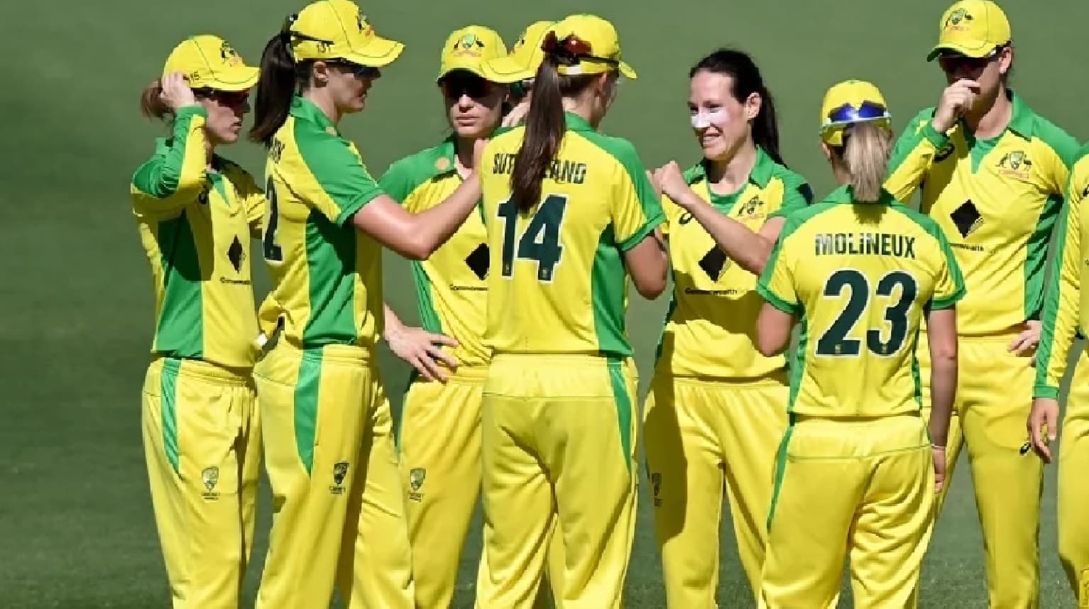 AUS vs NZ : टूट गया रिकी पोंटिंग का 18 साल पुराना रिकॉर्ड, पुरुषों ने नहीं, महिलाओं ने रचा इतिहास