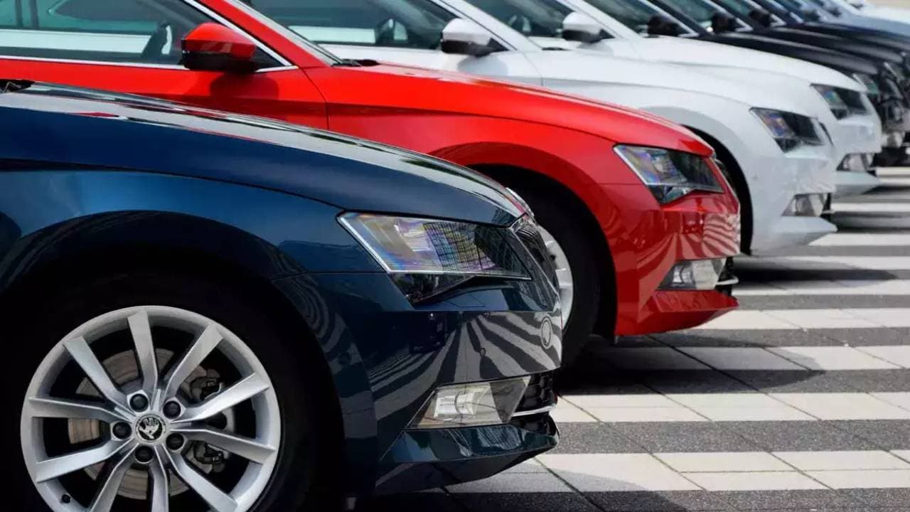 अगस्त में बम-बम रहा ऑटो मार्केट : मारुति-महिंद्रा समेत इन कंपनियों की बिक्री बढ़ी, टाटा की नरम