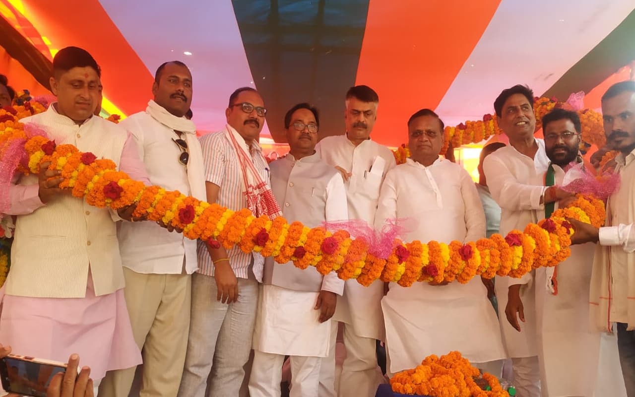 कोडरमा में कांग्रेस प्रदेश प्रभारी अविनाश पांडेय का केंद्र पर निशाना, कहा- गलत नीतियों ने सभी को किया परेशान