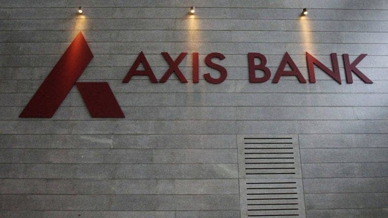 Axis Bank ने 18 नवंबर से एमसीएलआर दरों में की 10 बीपीएस की बढ़ोतरी, महंगे हो जाएंगे लोन?