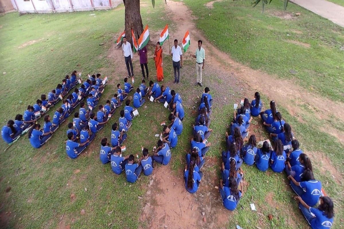Azadi Ka Amrit Mahotsav : झारखंड के सरकारी स्कूलों में प्रभात फेरी, झंडोत्तोलन से लेकर ये हैं तैयारियां