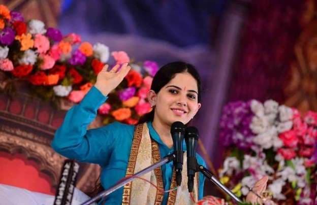 Jaya Kishori : बेटी पैदा होने पर शोक मत मनाओ, लक्ष्मी हुई है यह हंसकर बताओ.. सुनिए जया किशोरी ने क्या कहा ऐसा जो रो गए सब.