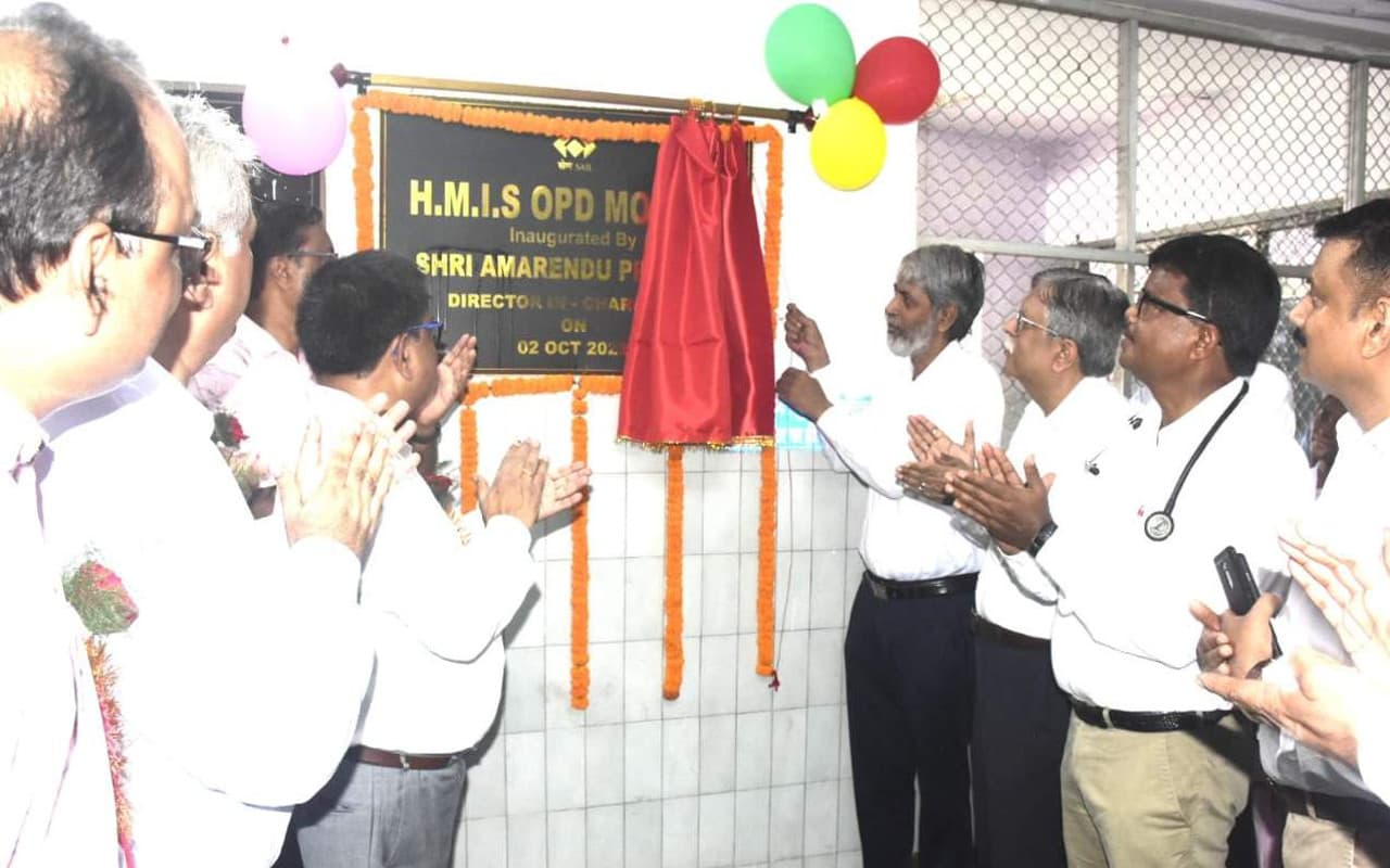 Bokaro General Hospital में मरीजों को मिली सुविधा, QR कोड स्कैन कर डॉक्टर्स के राउंड का जान सकेंगे समय