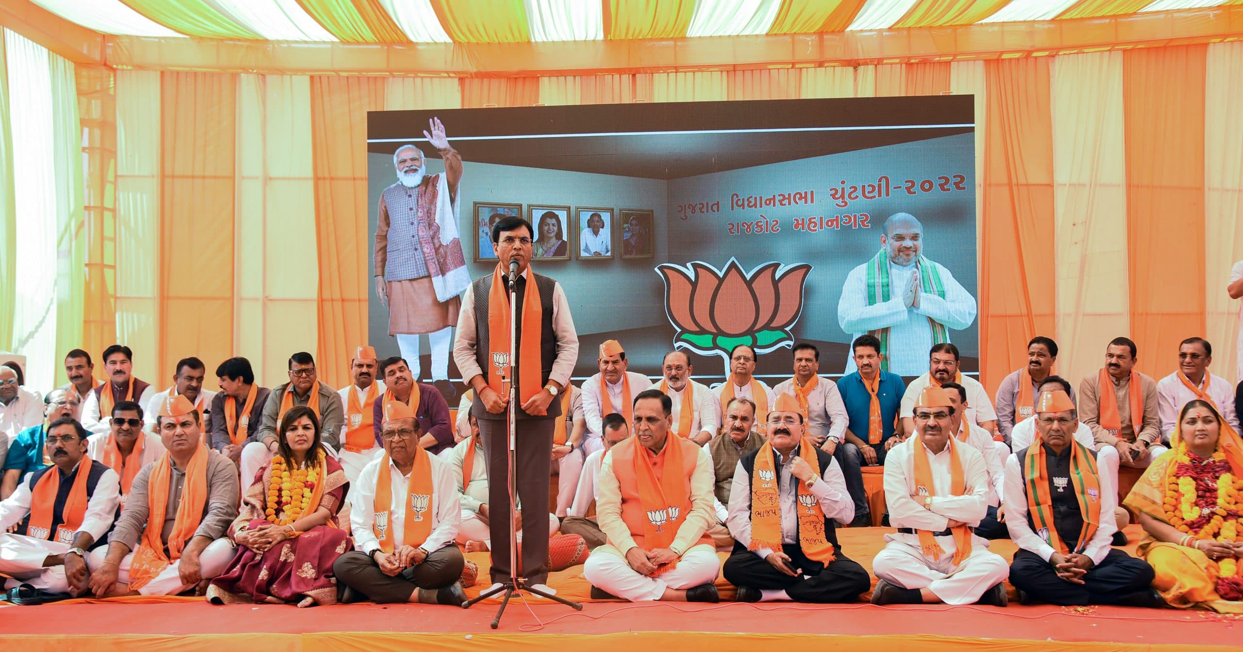 गुजरात चुनाव 2022: अब बागियों ने बढ़ाई भाजपा की टेंशन ? नेताओं के इस्तीफे का सिलसिला शुरू