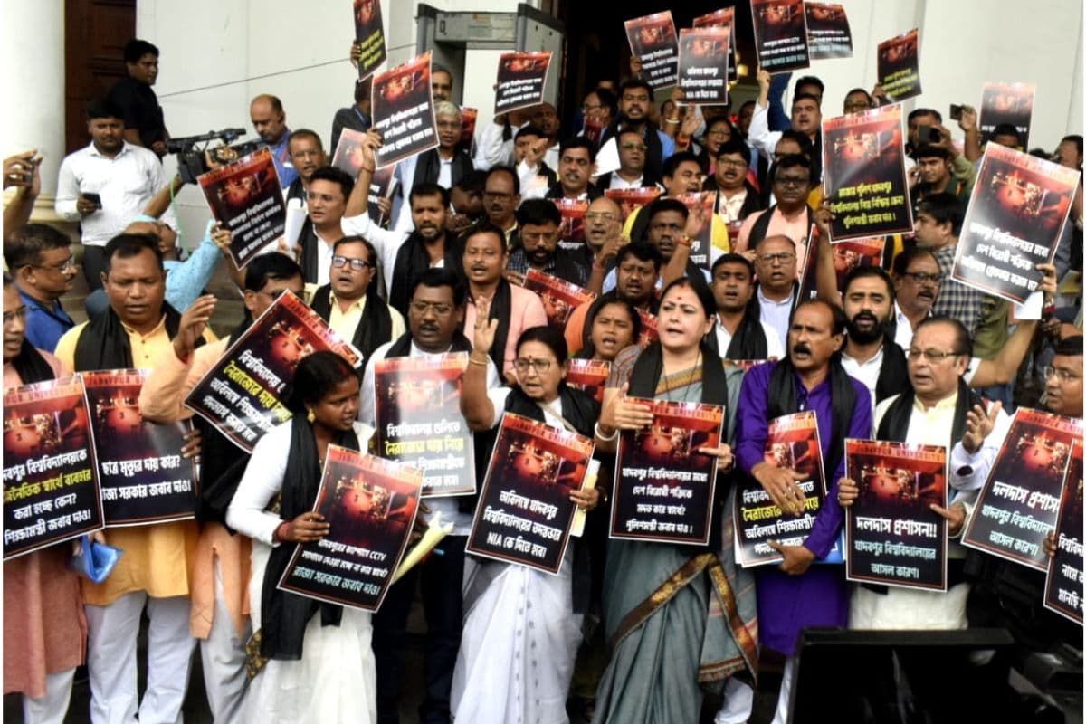 भाजपा ने विधानसभा से किया वाॅकआउट, शुभेंदु अधिकारी ने की जेयू मामले में एनआईए जांच की मांग