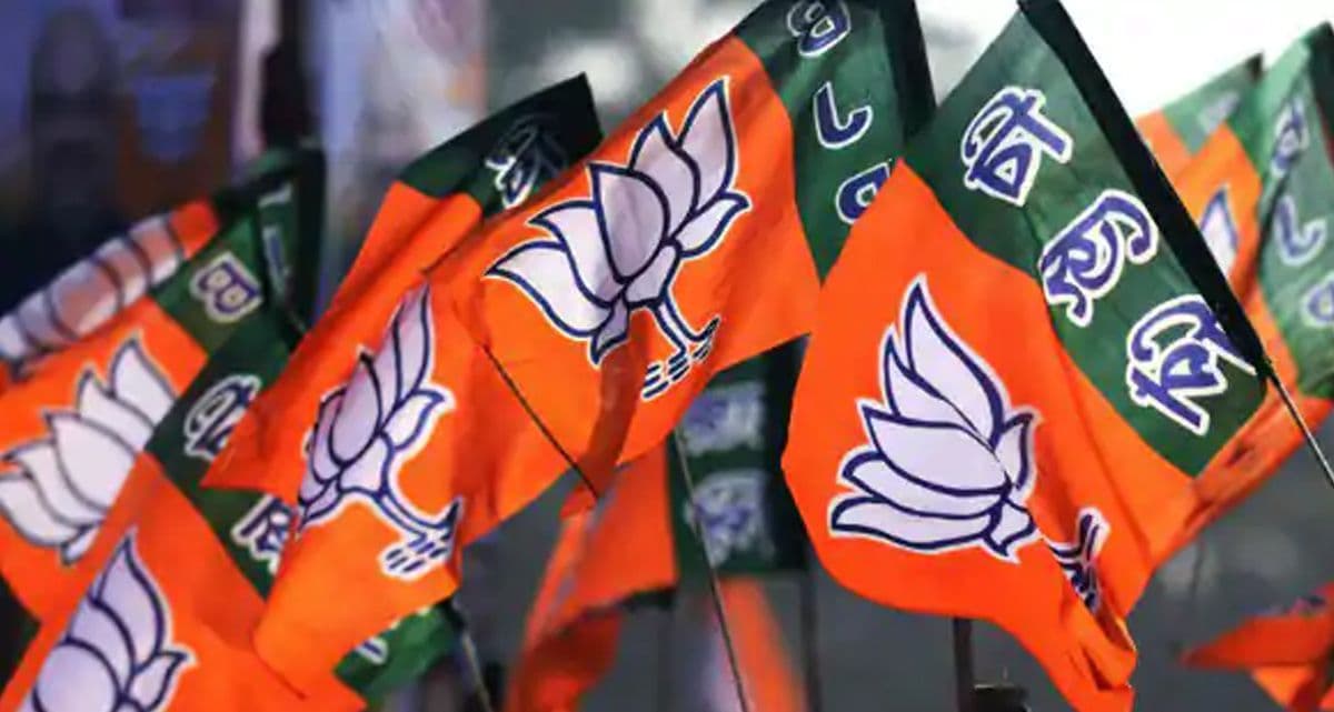 WB Election 2021 : बंगाल में चुनाव से पहले बीजेपी को झटका? पार्टी के हाथ से निकल सकती है ये पंचायत