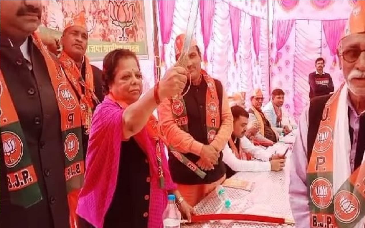 राजस्थान: बीजेपी नेता कृष्णेंद्र कौर की दबंगई, छोटी सी बात पर कांस्टेबल को जड़ दिया थप्पड़, FIR दर्ज