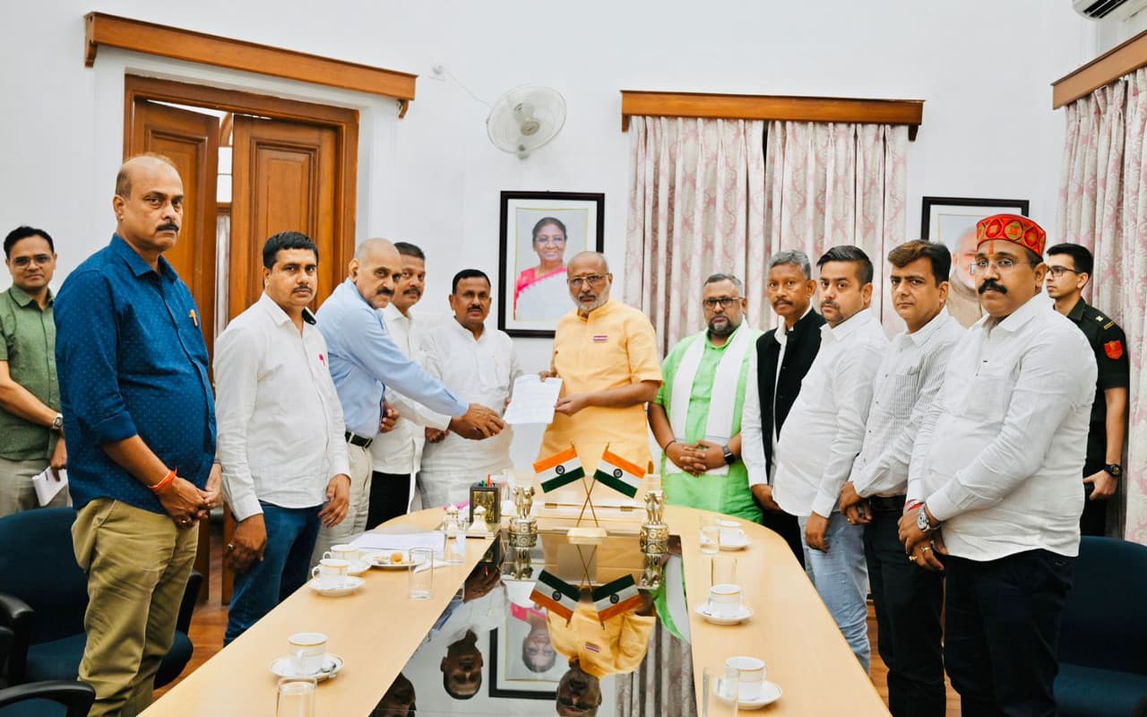 झारखंड के राज्यपाल से मिले BJP नेता,जमशेदपुर के शास्त्रीनगर मामले की CBI या हाईकोर्ट जज से जांच कराने की मांग