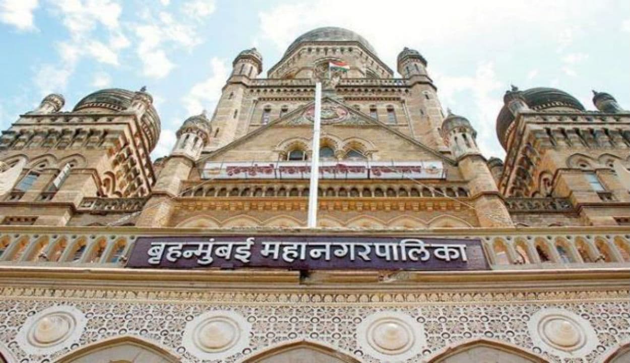 Mumbai: अधिकारी बोले- पढ़ाई करो, सब मिलेगा, 50 साल की उम्र में BMC सफाईकर्मी ने पास की 10वीं की परीक्षा