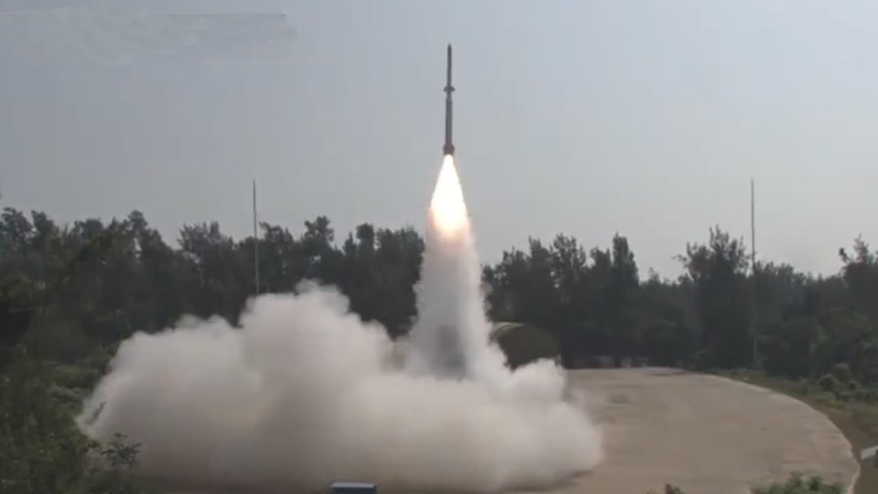 भारत ने बैलिस्टिक मिसाइल डिफेंस एडी-1 इंटरसेप्टर के दूसरे चरण का किया सफल परीक्षण