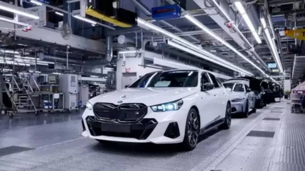 BMW i5 का जर्मनी में उत्पादन शुरू, 2024 में भारत होगी लॉन्च, जानें पूरी डिटेल्स
