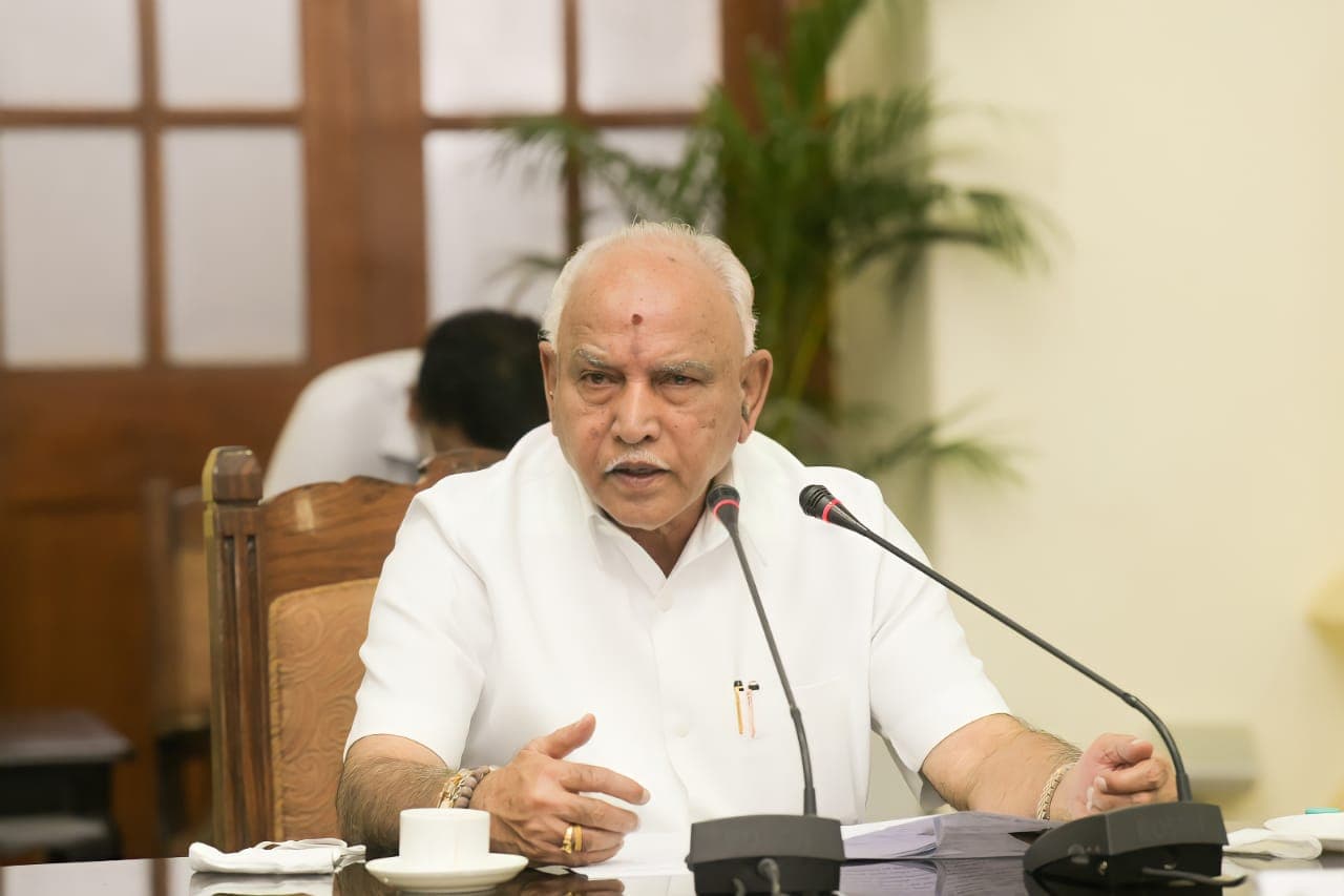 BS Yediyurappa: ये बन सकते हैं कर्नाटक के सीएम, 3 नाम पर चर्चा, इस्तीफे देते हुए भावुक हुए बीएस येदियुरप्पा