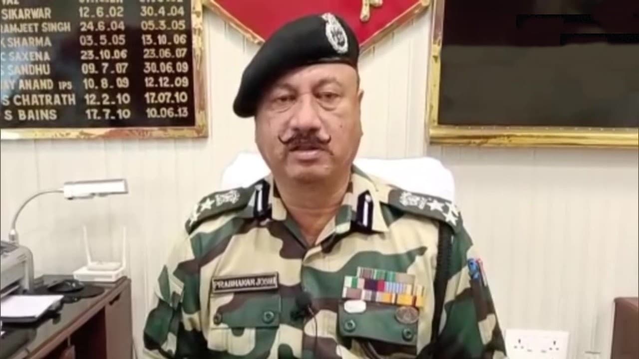 पंजाब के गुरदासपुर में देखा गया संदिग्ध पाकिस्तानी ड्रोन, BSF ने दागे 56 राउंड गोलियां और रोशनी वाले बम