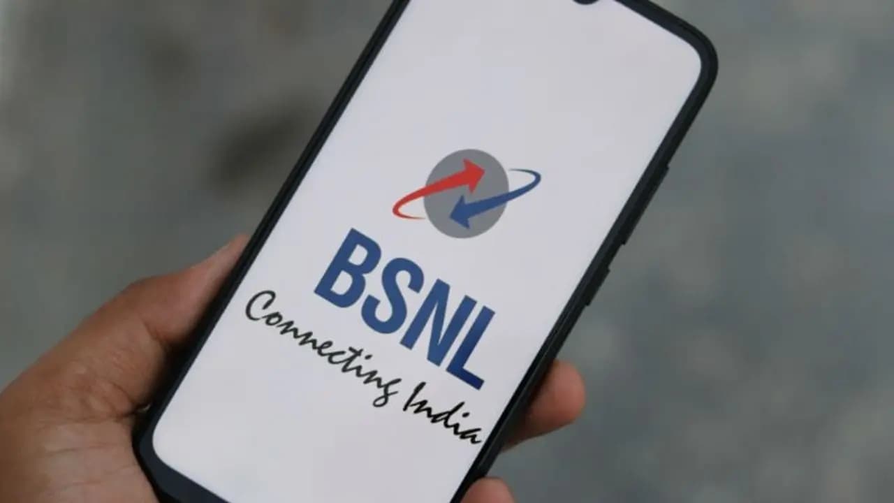 BSNL लाया नया Work From Home प्लान, मिलेगा 70GB डेटा, पूरी जानकारी के लिए यहां क्लिक करें