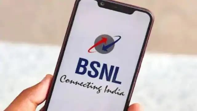 BSNL ने कर दी सबकी छुट्टी! केवल 49 रुपये में कॉलिंग और डेटा सहित 20 दिनों की वैधता BSNL ने कर दी सबकी छुट्टी! केवल 49 रुपये में कॉलिंग और डेटा सहित 20 दिनों की वैधता