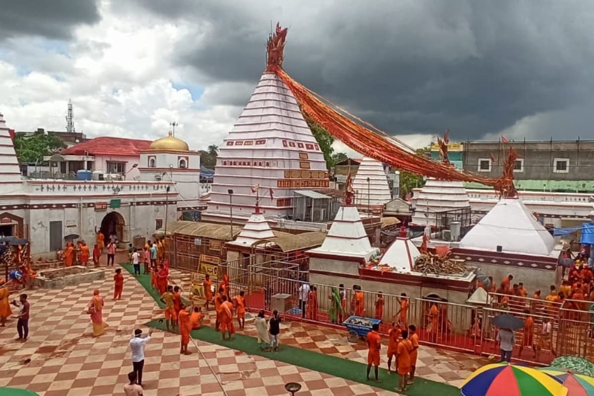 Sawan 2023: बासुकिनाथ धाम में देखते बनी श्रद्धालुओं की भक्ति, 32 हजार कांवरियों ने फौजदारीनाथ का किया जलाभिषेक